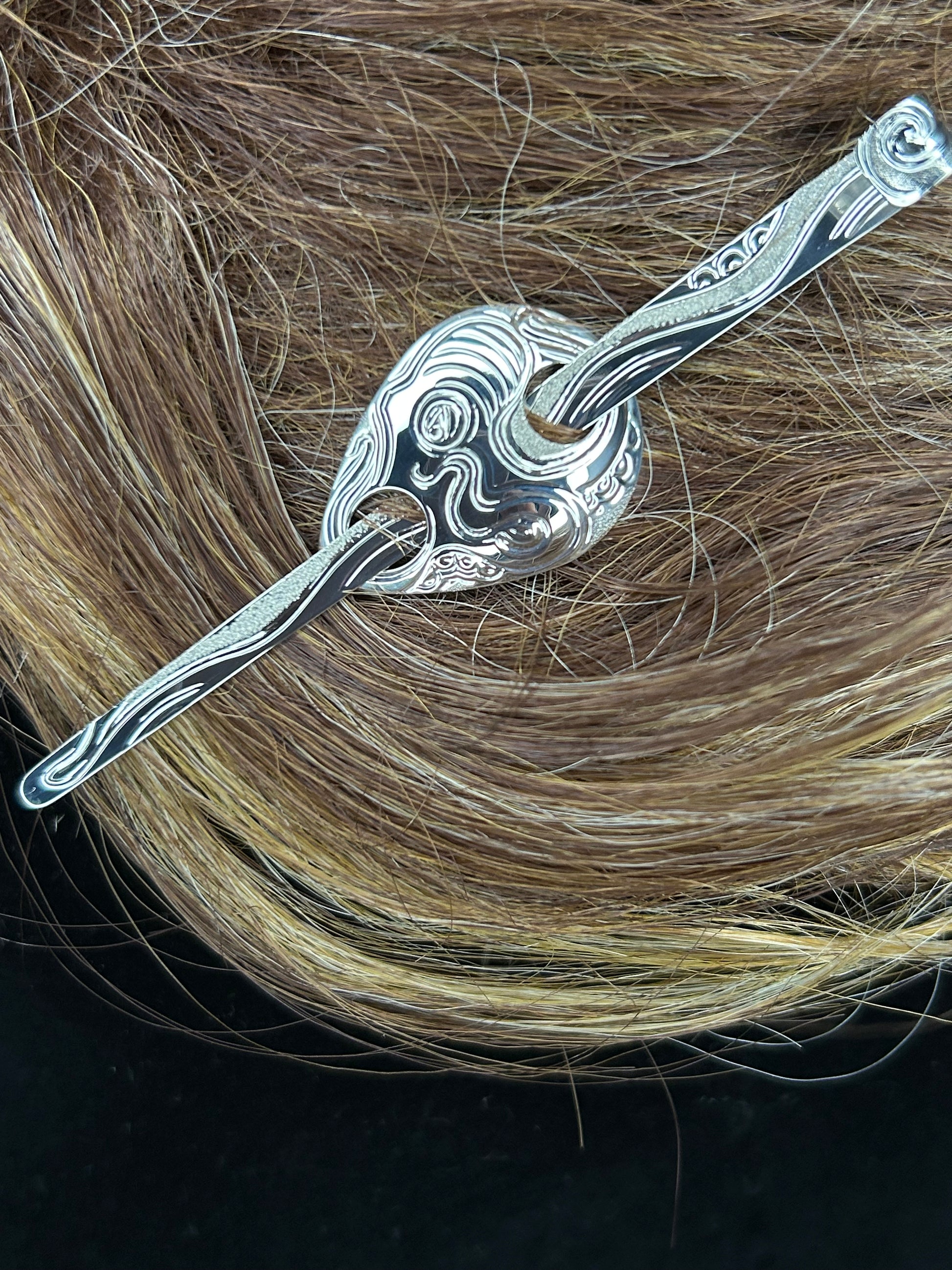 Hair model with Octopus sterling silver hair jewellery by Laura Dutheil.